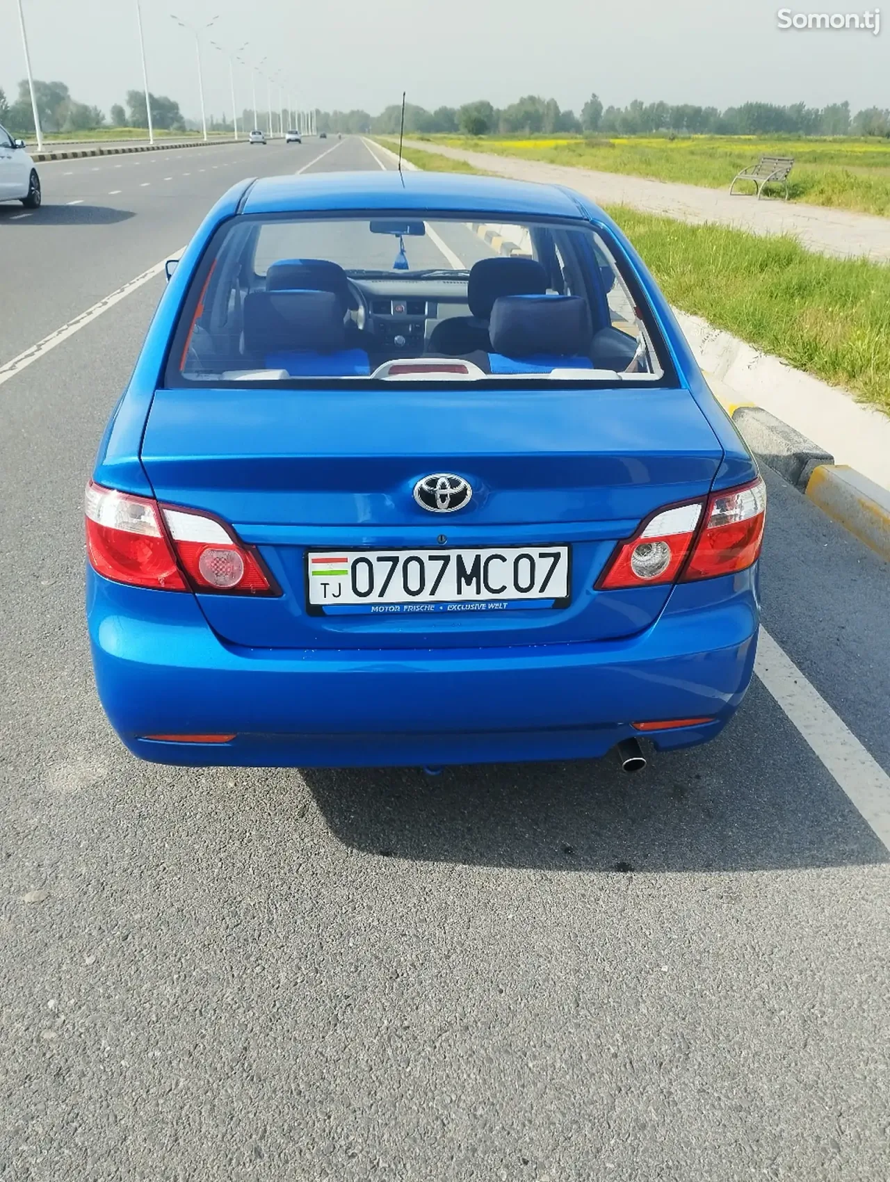 Toyota Corolla 2013 · 1.3 MT