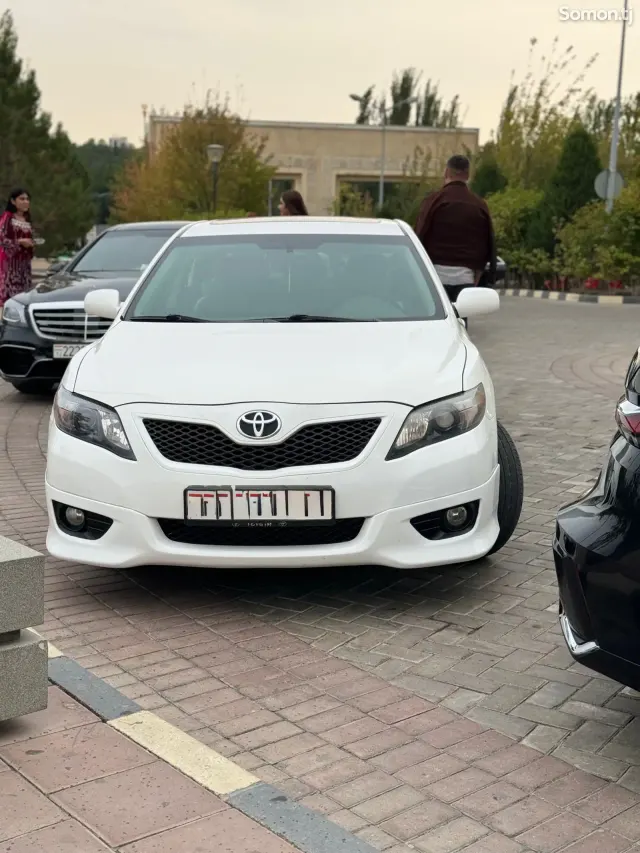 Toyota Camry 2011 · 3.5 AT