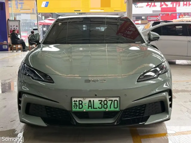 BYD Seal 2025 · AT