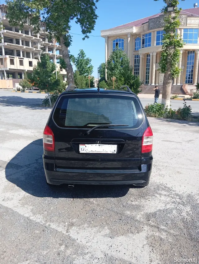 Opel Zafira 2006 · 1.8 MT