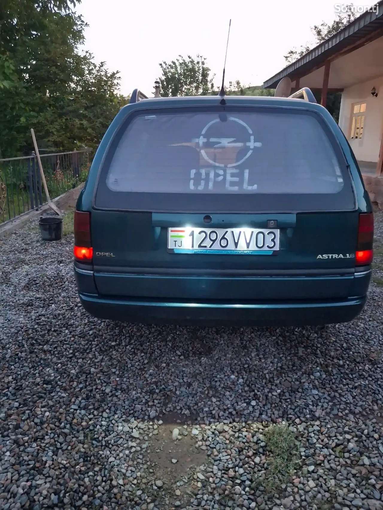 Opel Astra F 1997 · 1.6 MT