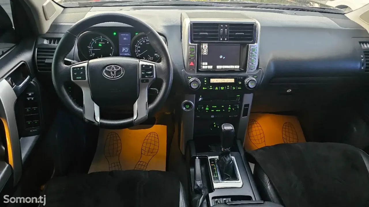 Toyota Land Cruiser Prado 2011 · 3.0 AT
