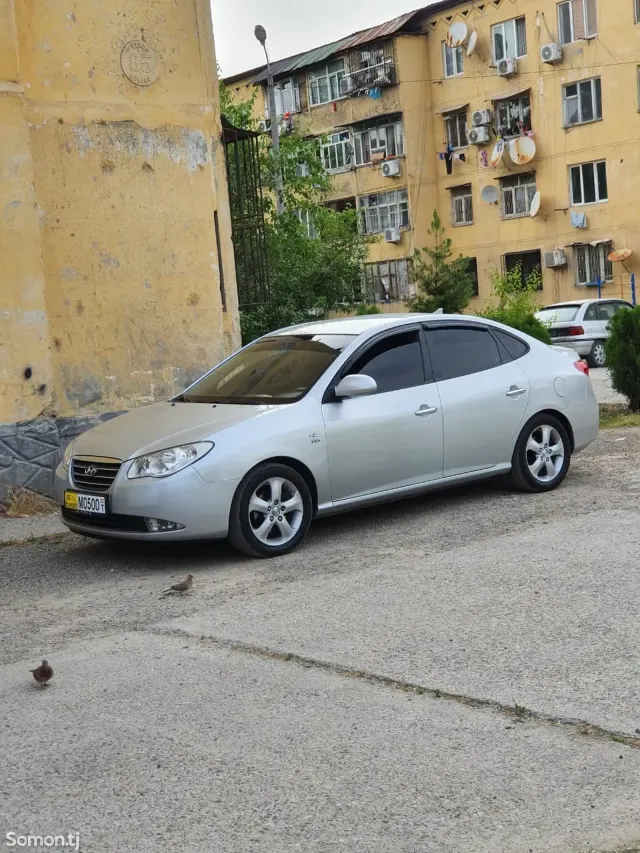 Hyundai Avante 2008 · 1.6 AT