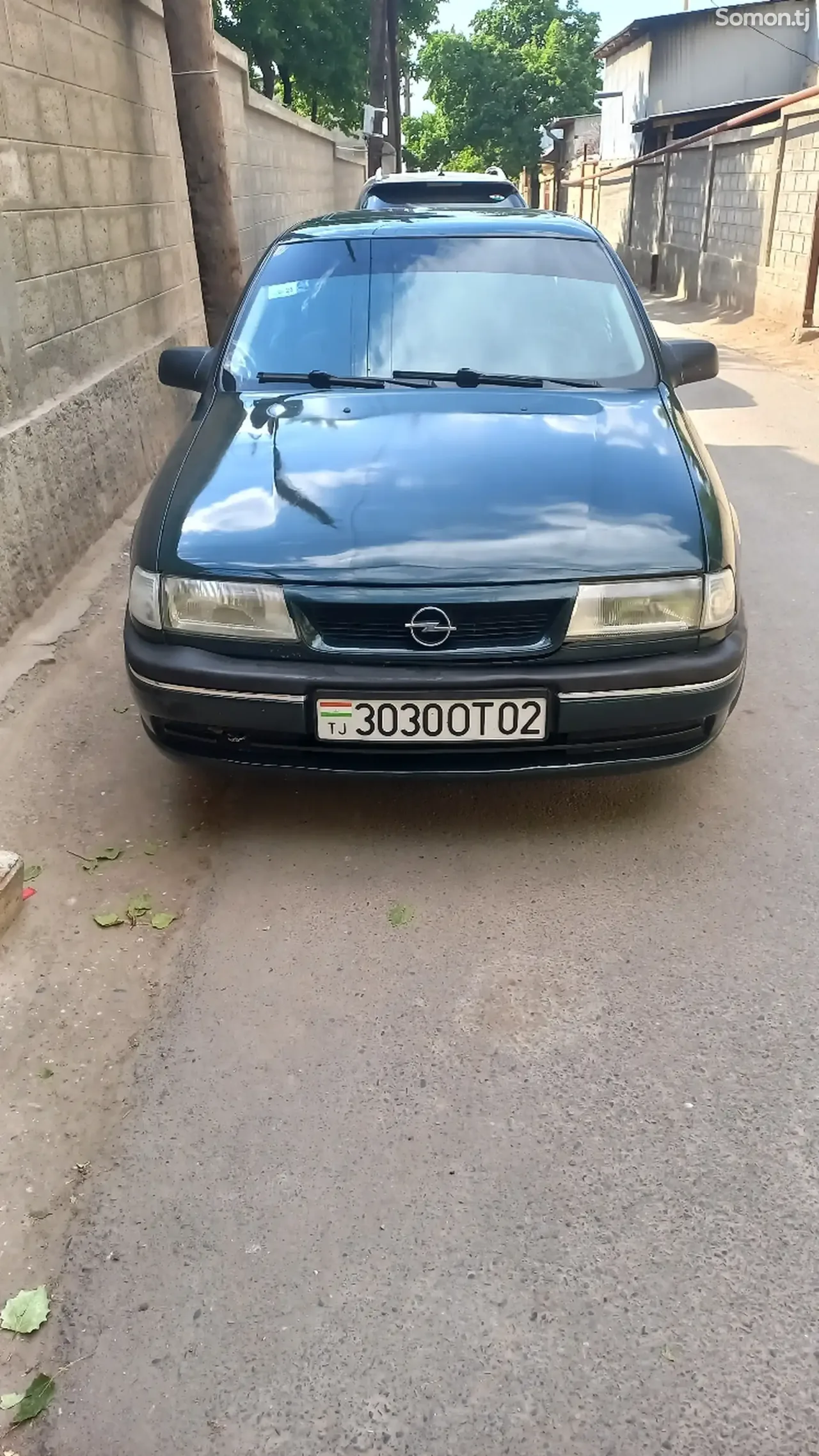 Opel Vectra A 1995 · 1.6 MT
