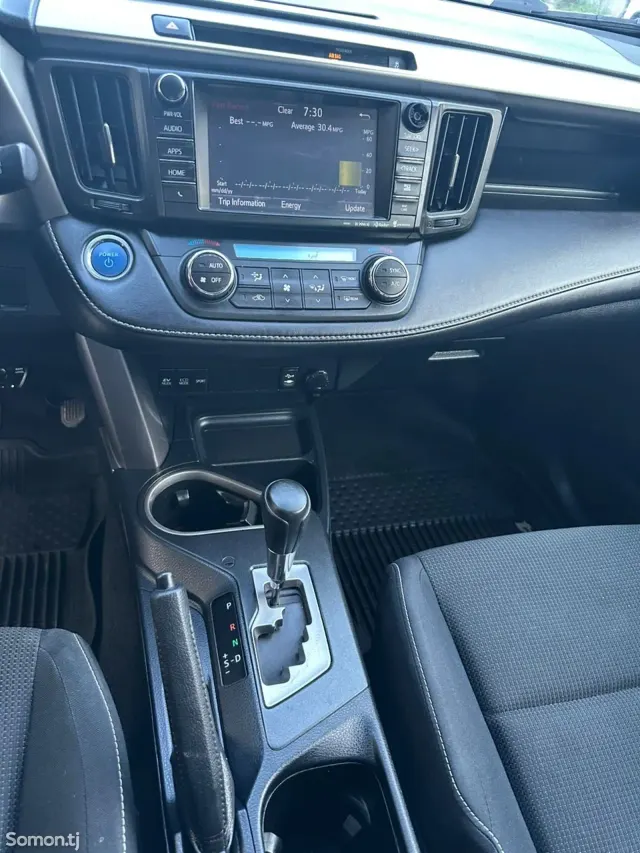 Toyota RAV 4 2016 · 2.5 AT