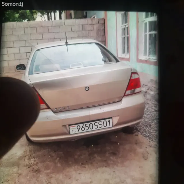 Nissan Almera 2007 · 1.6 AT
