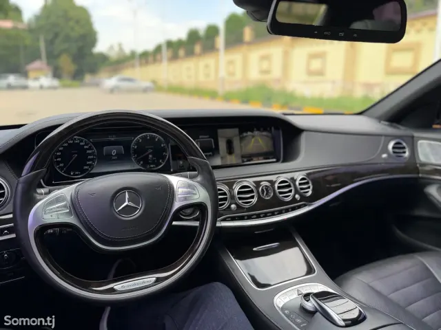 Mercedes-Benz S class 2015 · 4.7 AT