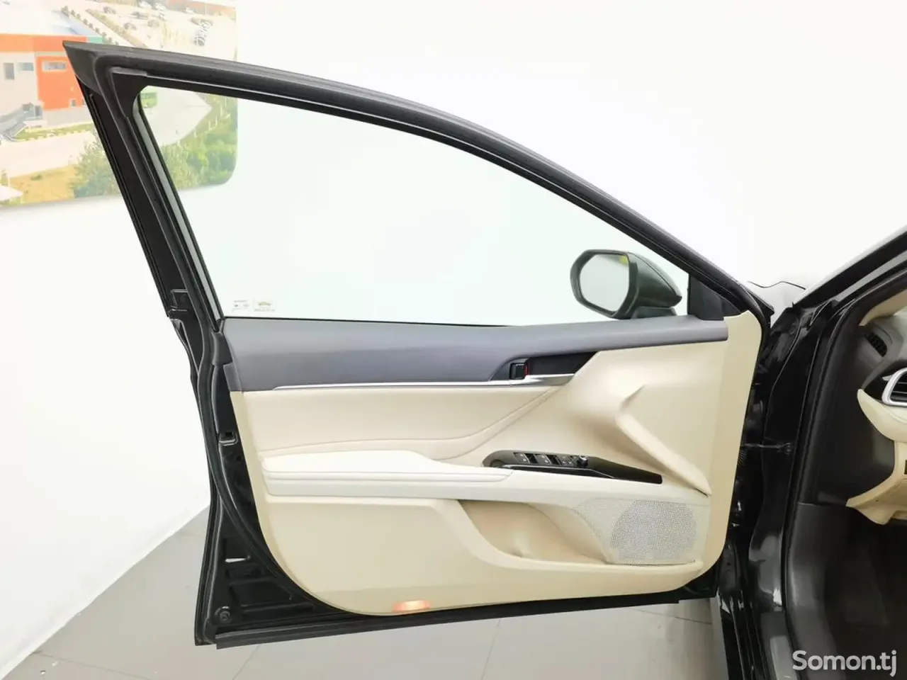 Toyota Camry 2019 · 2.5 AT