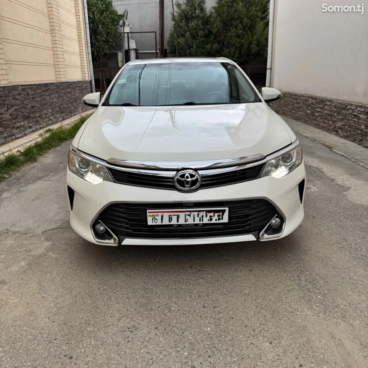 Toyota Camry 2016 · 2.0 AT
