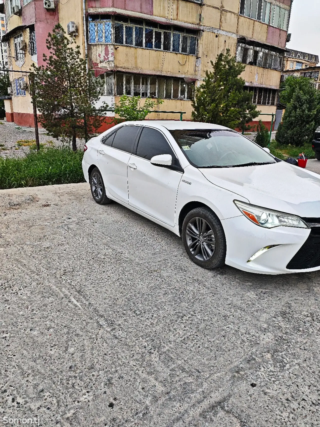 Toyota Camry 2015 · 2.5 AT