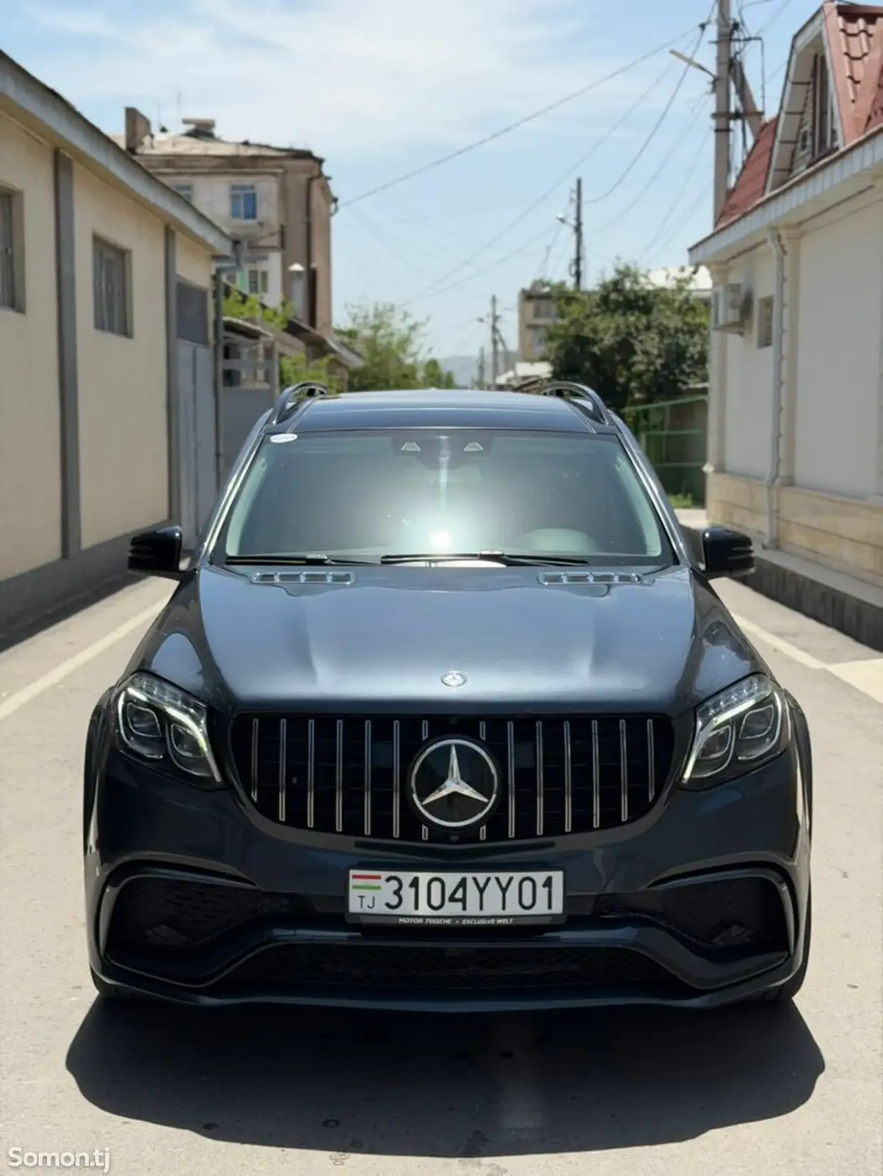 Mercedes-Benz GLS 2017 · 5.5 AT