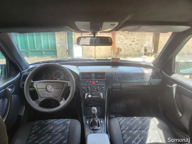 Mercedes-Benz C class 1999 · 2.2 MT