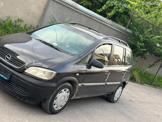 Opel Zafira 1999 · 1.6 MT