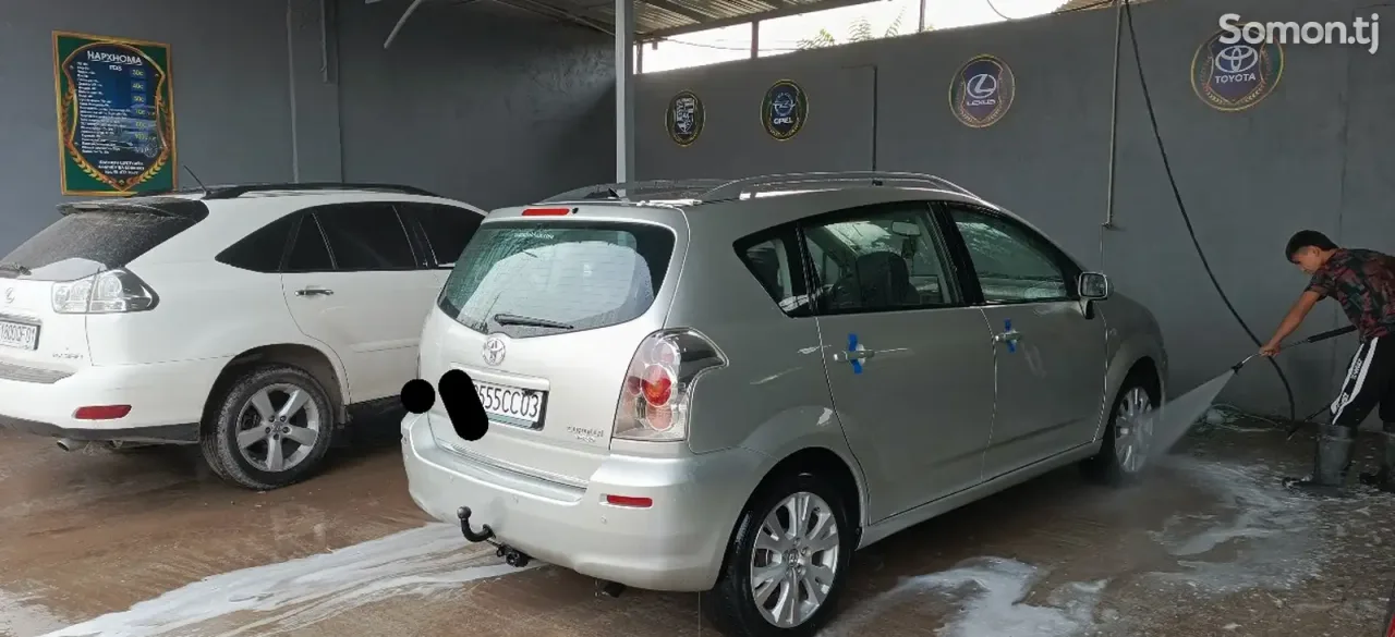 Toyota Verso 2006 · 1.8 MT