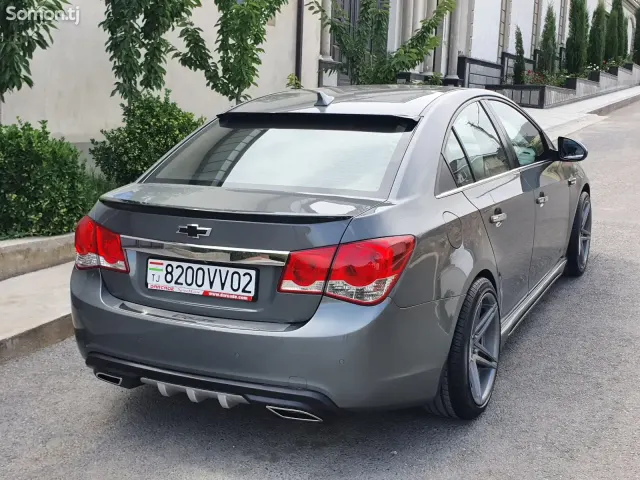 Chevrolet Cruze 2009 · 1.6 MT