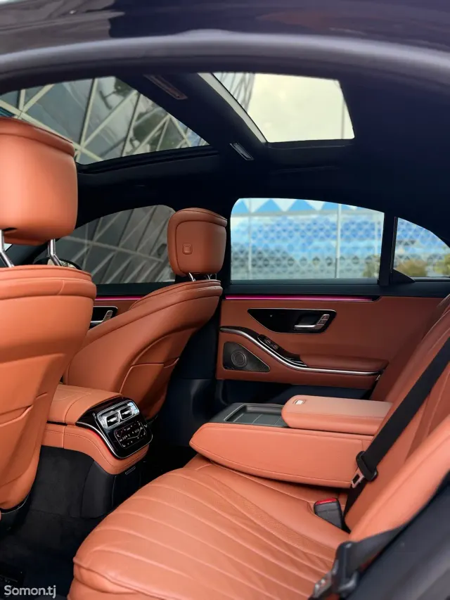 Mercedes-Benz S class 2022 · 4.0 AT