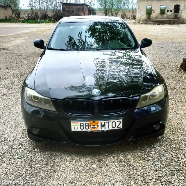 BMW 3 series 2011 · 3.0 AT