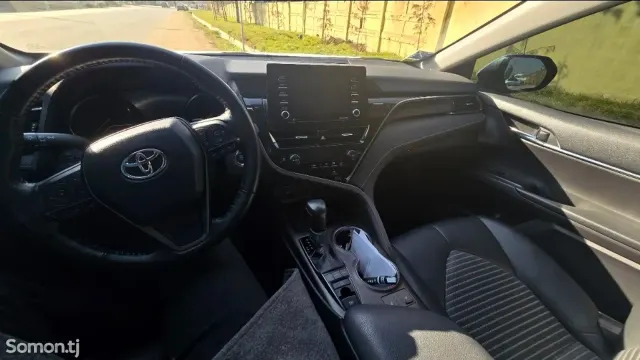 Toyota Camry 2022 · 2.5 CVT