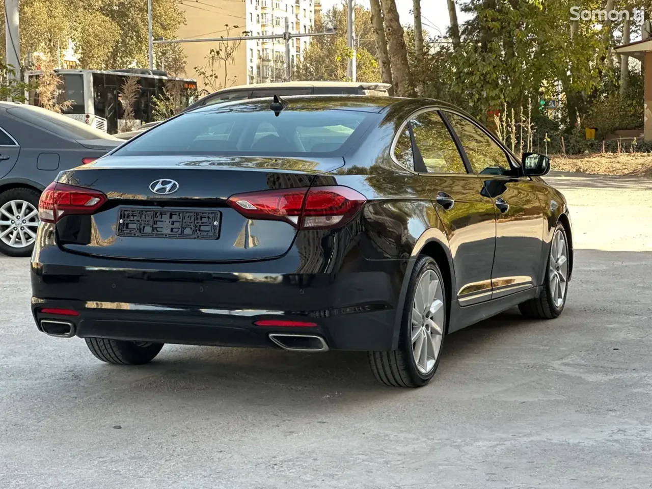 Hyundai Aslan 2014 · 3.0 AT