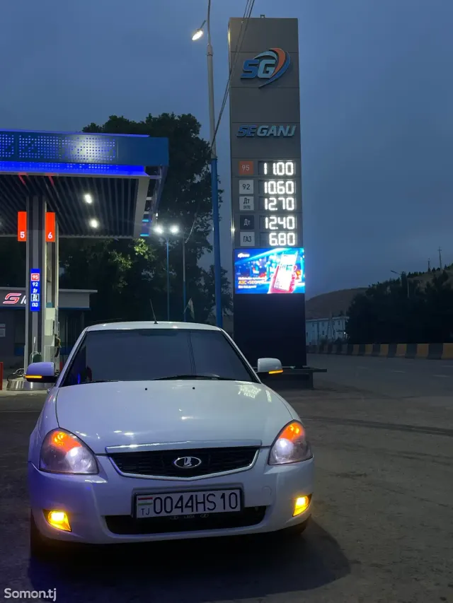 Lada (ВАЗ) Priora 2014 · 1.7 MT
