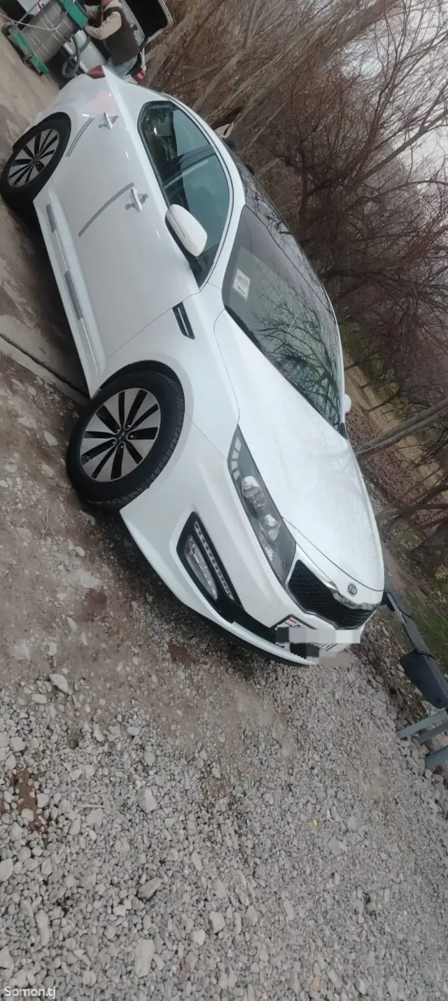 Kia K5 2011 · 2.0 AT