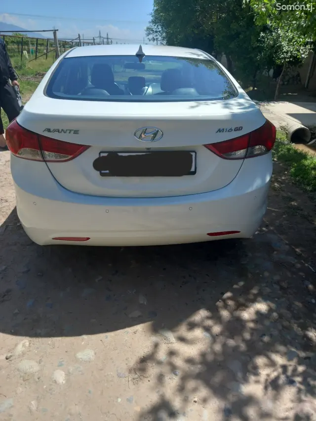 Hyundai Avante 2011 · 1.6 AT