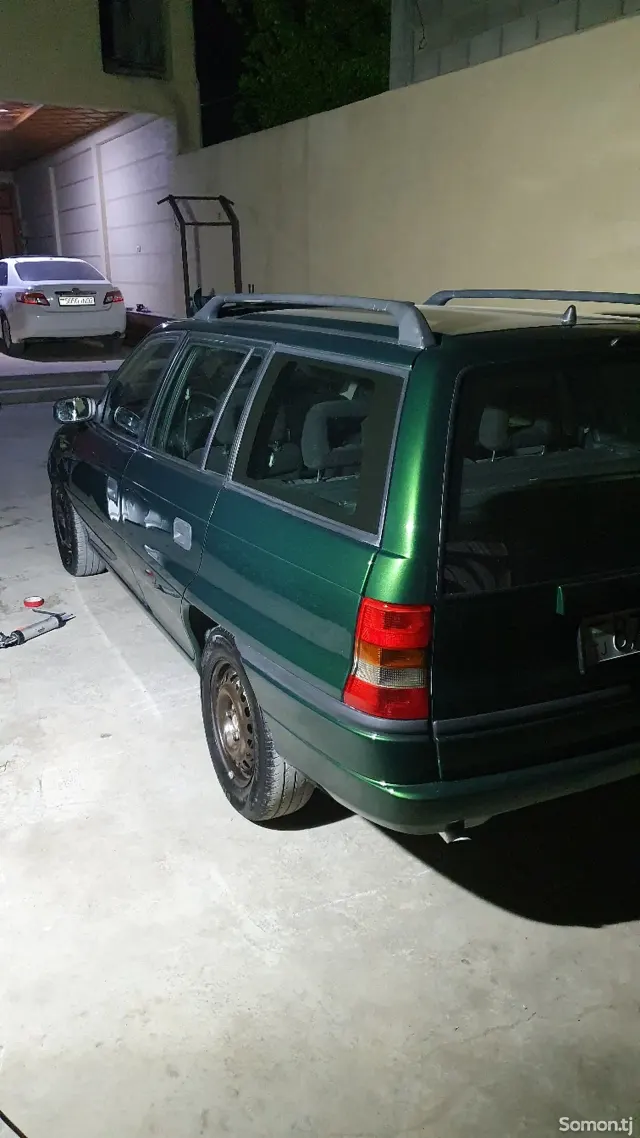 Opel Astra F 1997 · 1.6 MT
