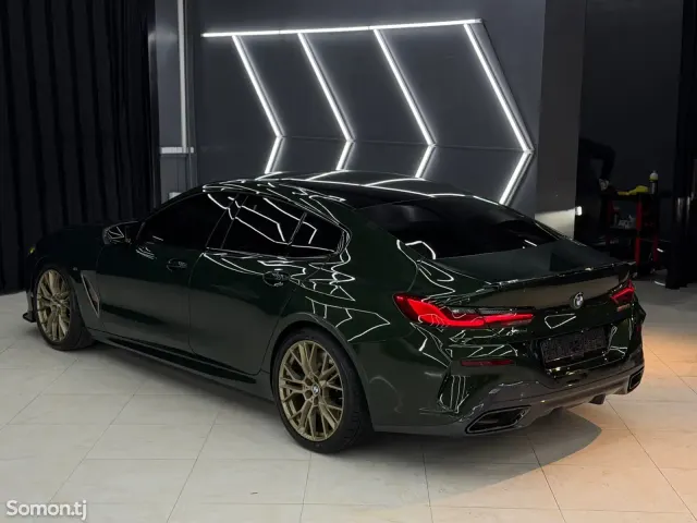 BMW M8 2023 · 4.4 AT