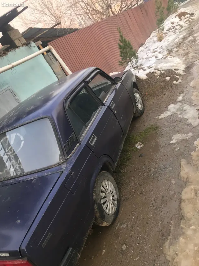Lada (ВАЗ) 2107 1998 · 0.7 MT