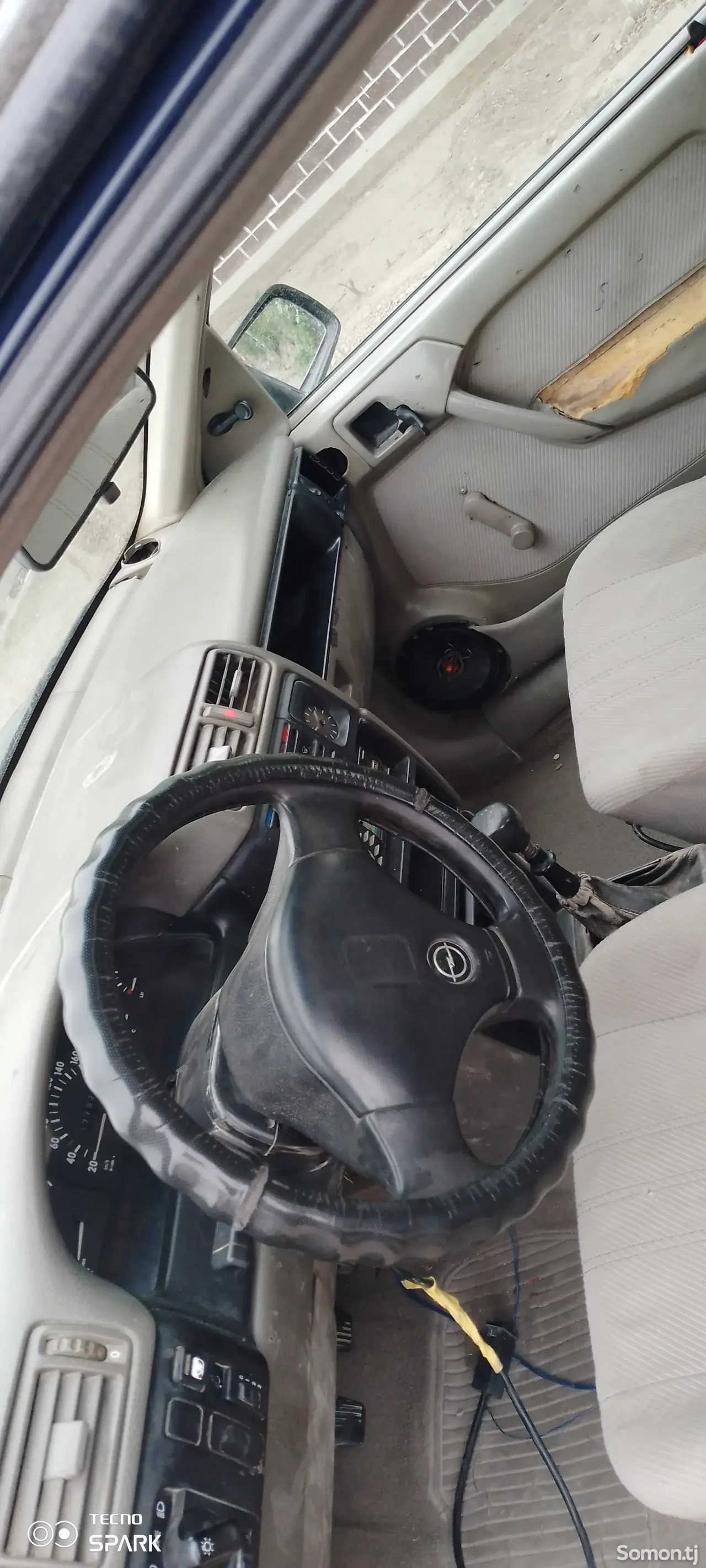 Opel Vectra A 1989 · 1.6 MT
