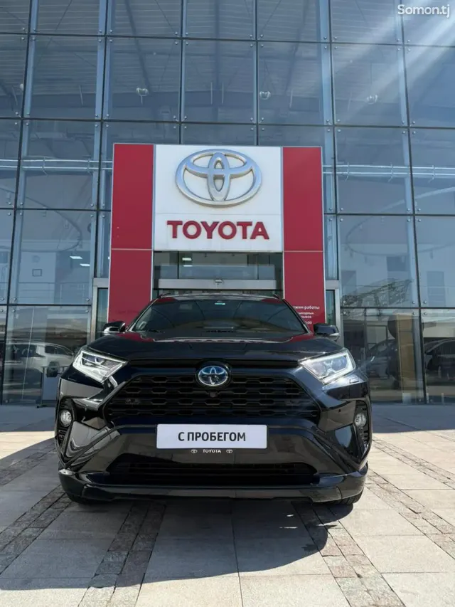 Toyota RAV 4 2022 · 2.5 AT