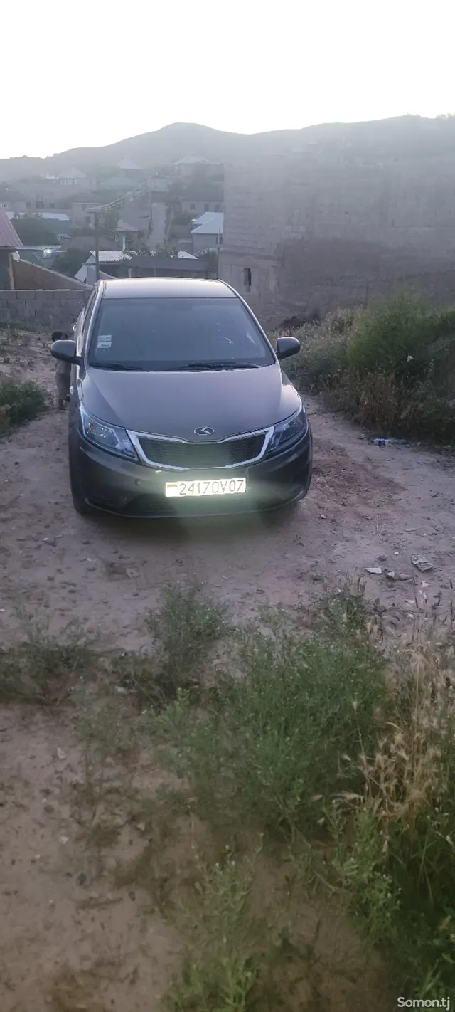 Kia Rio 2012 · 1.4 MT