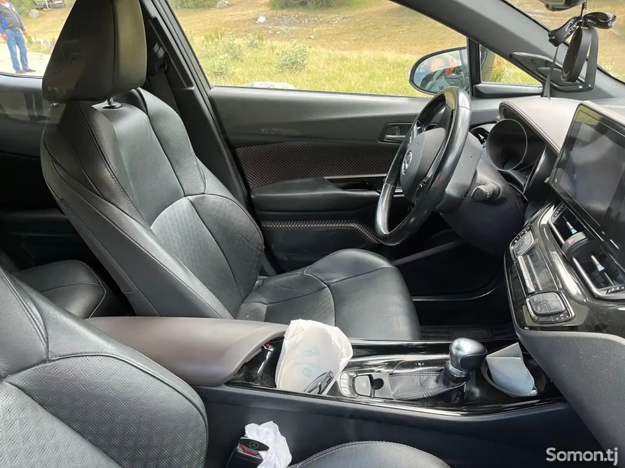 Toyota C-HR 2017 · 1.2 AT