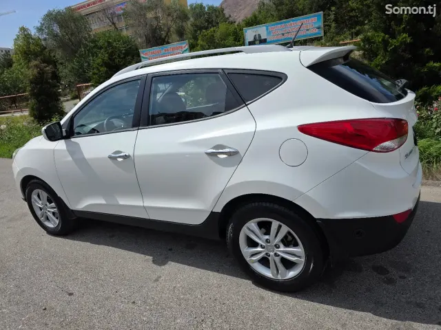 Hyundai Tucson 2014 · 2.0 AT