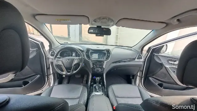 Hyundai Santa Fe 2016 · 2.0 AT
