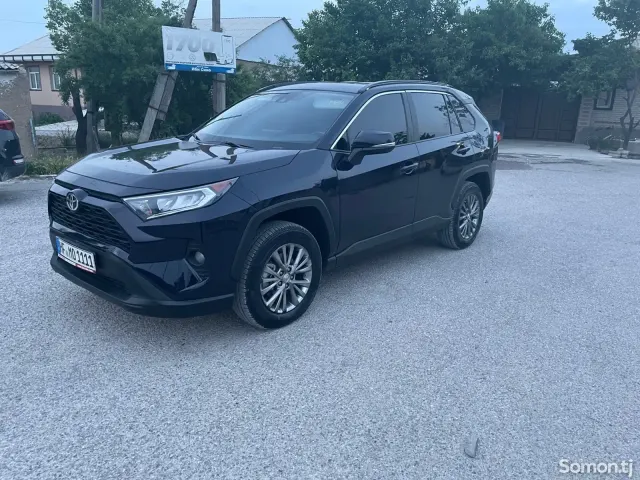 Toyota RAV 4 2022 · 2.5 AT