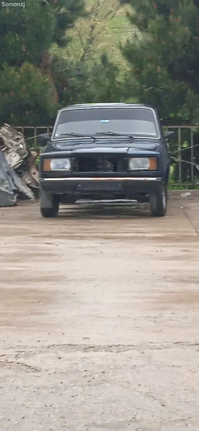 Lada (ВАЗ) 2107 2000 · 1.6 MT