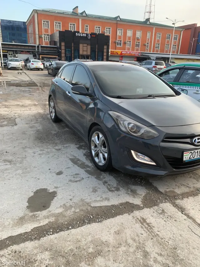 Hyundai i30 2012 · 1.6 AT