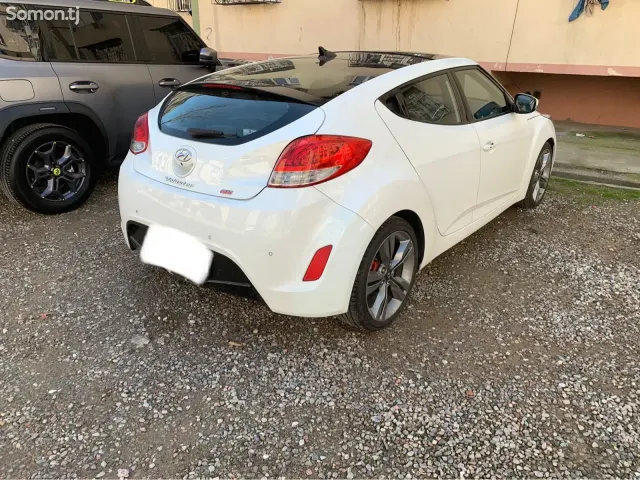 Hyundai Veloster 2012 · 1.6 AT