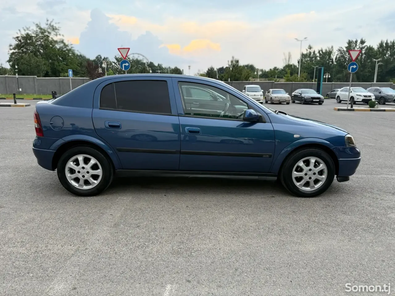 Opel Astra G 2001 · 1.6 MT