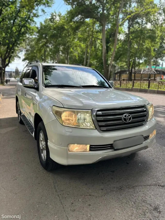 Toyota Land Cruiser 2010 · 4.7 AT