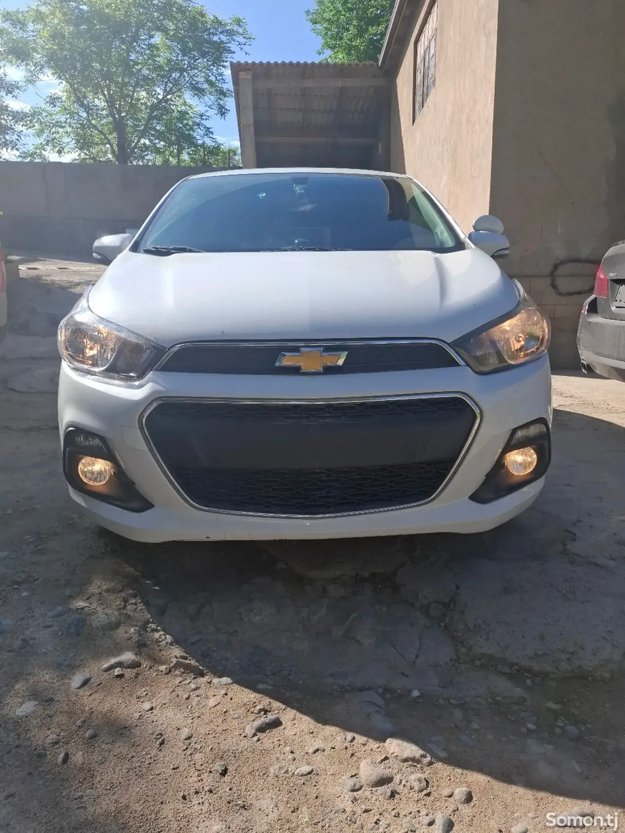 Chevrolet Spark 2016 · 1.1 AT