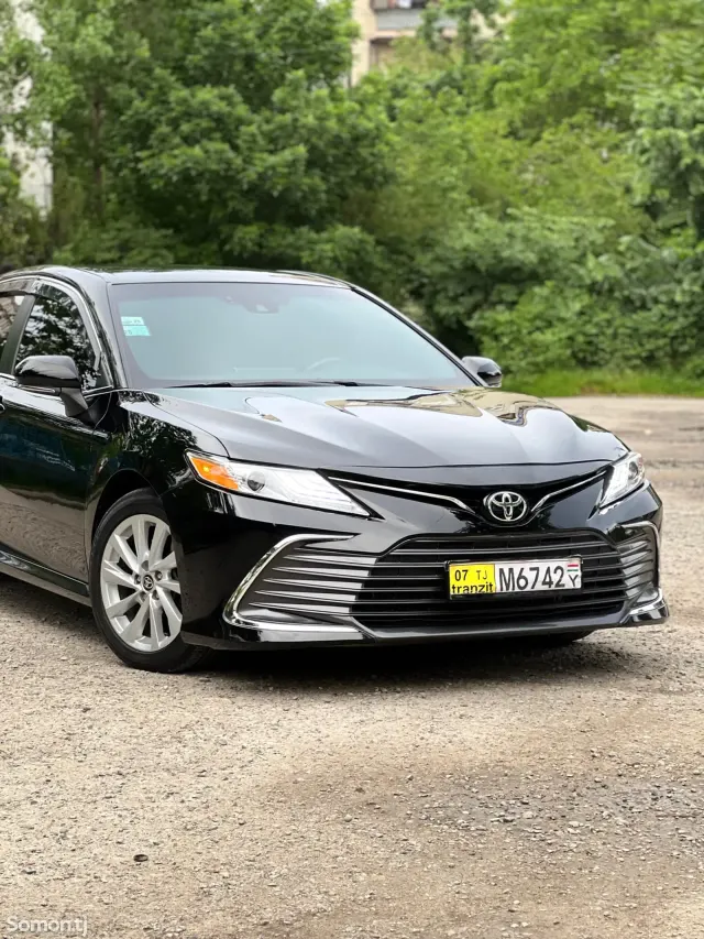 Toyota Camry 2022 · 2.5 AT