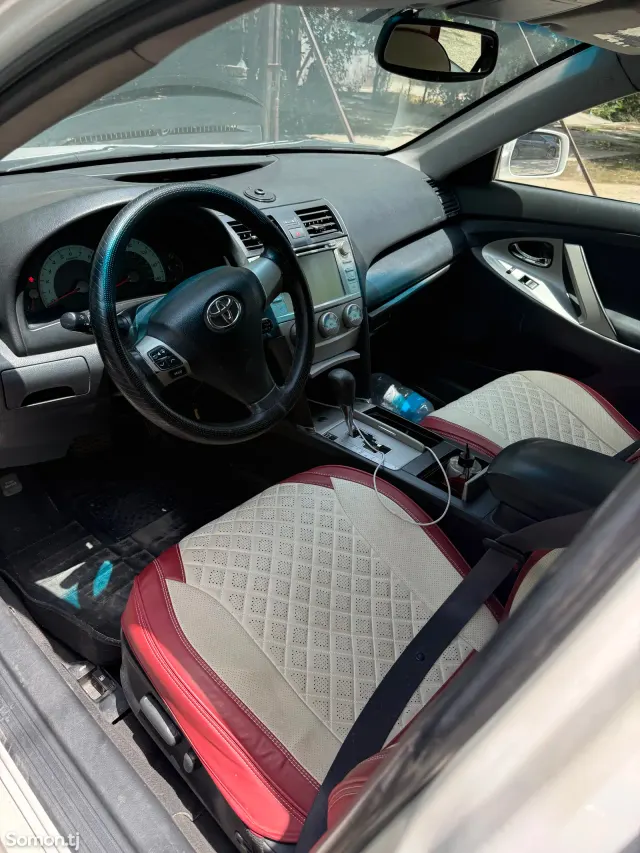 Toyota Camry 2008 · 2.4 AT