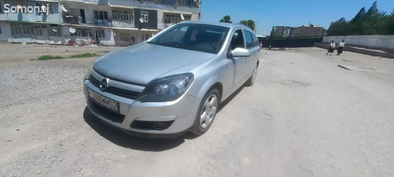 Opel Astra H 2006 · 1.9 MT