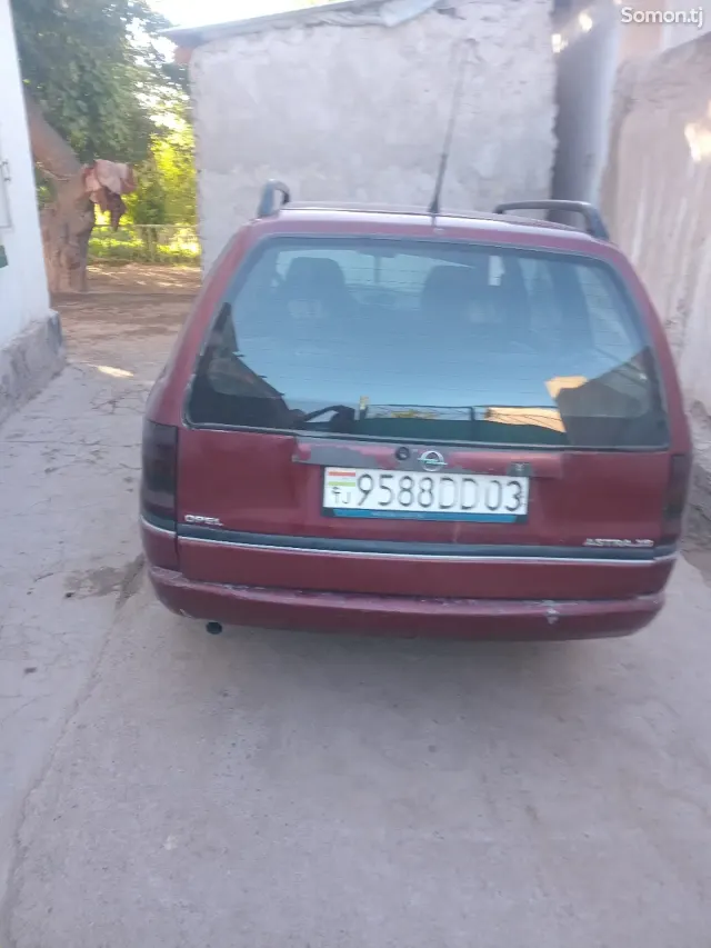 Opel Astra F 1997 · 1.6 MT