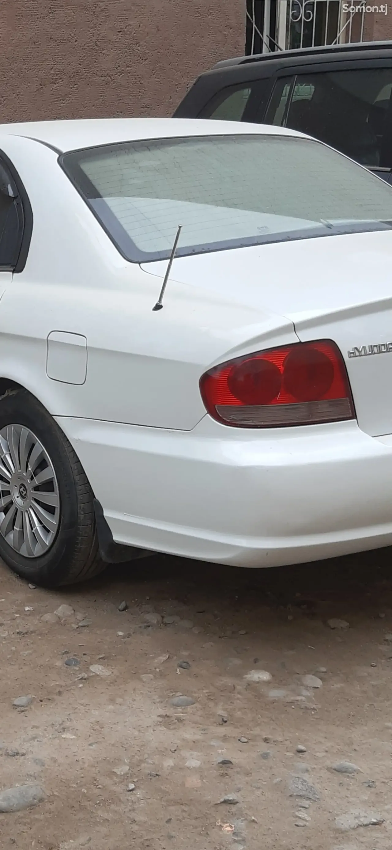 Hyundai Sonata 2003 · 2.0 MT