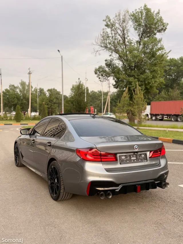 BMW 5 series 2018 · 2.0 AT