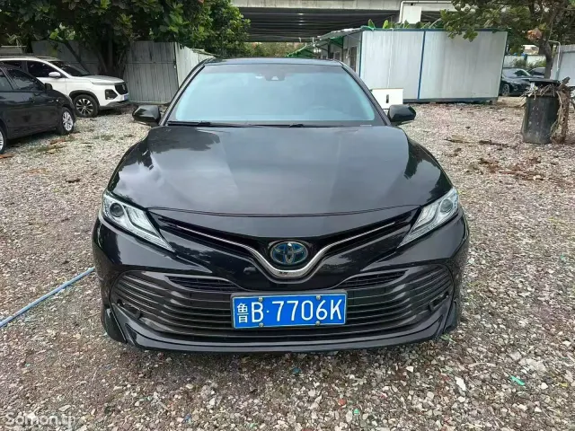 Toyota Camry 2020 · 2.5 AT