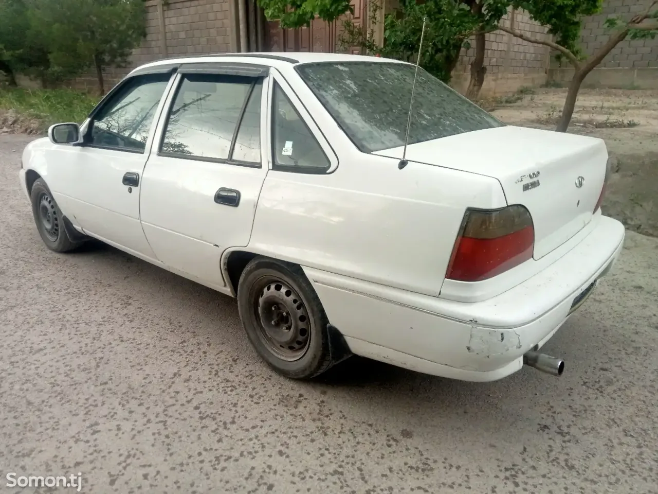 Daewoo Nexia 1996 · 1.6 MT